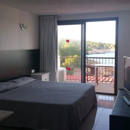 Es Grop Apartments Portinatx Exterior photo